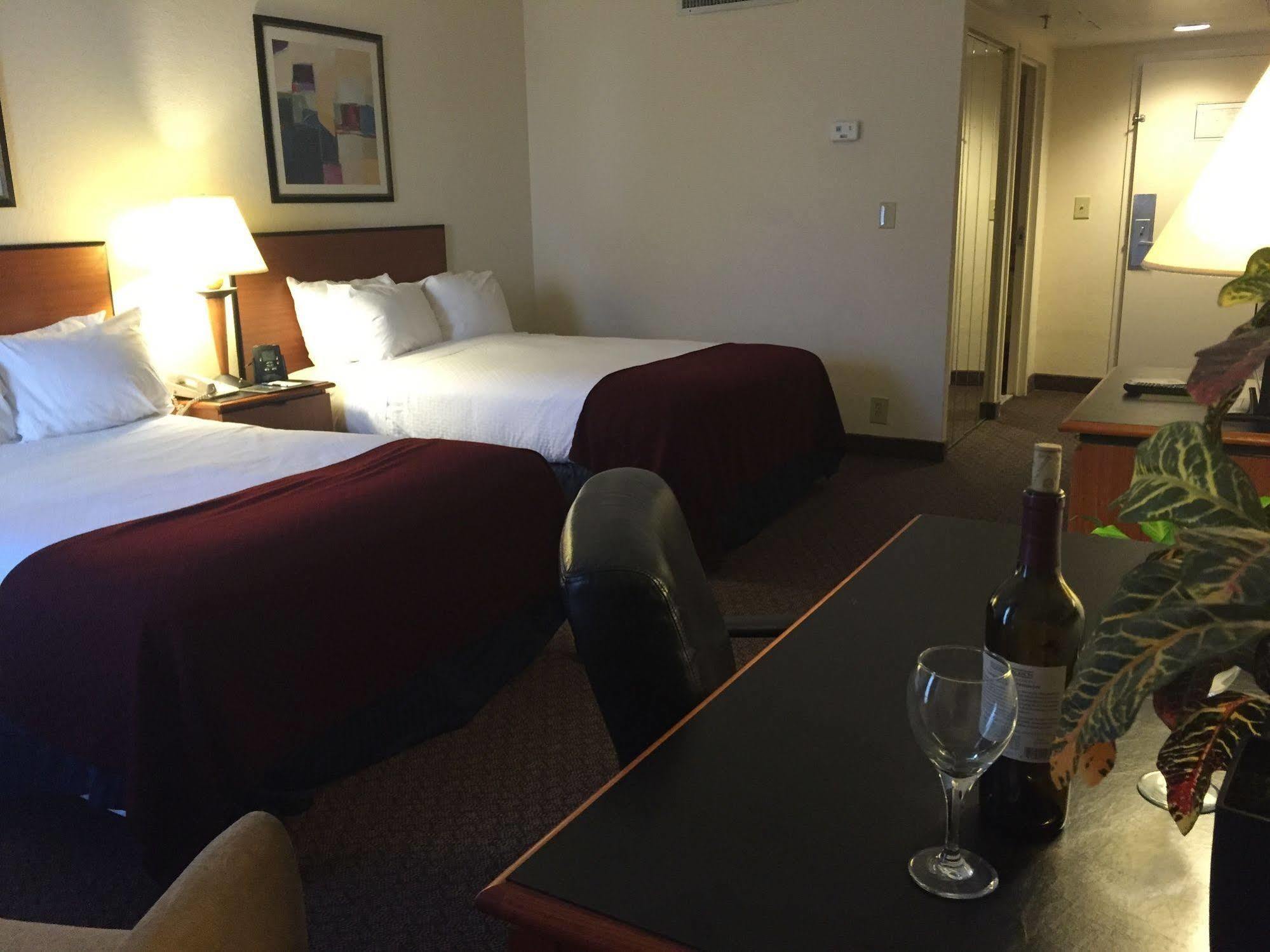 Sheraton Richmond Airport Hotel Sandston Bagian luar foto
