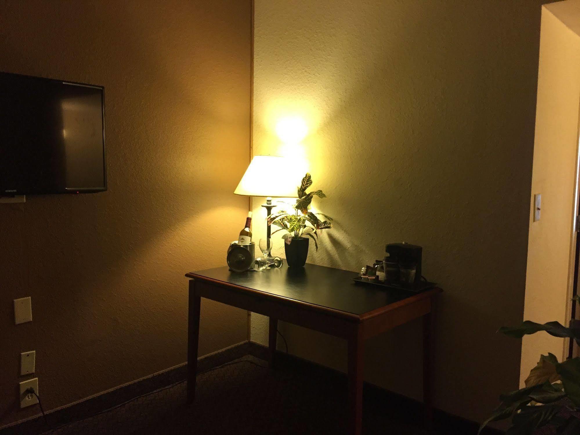Sheraton Richmond Airport Hotel Sandston Bagian luar foto